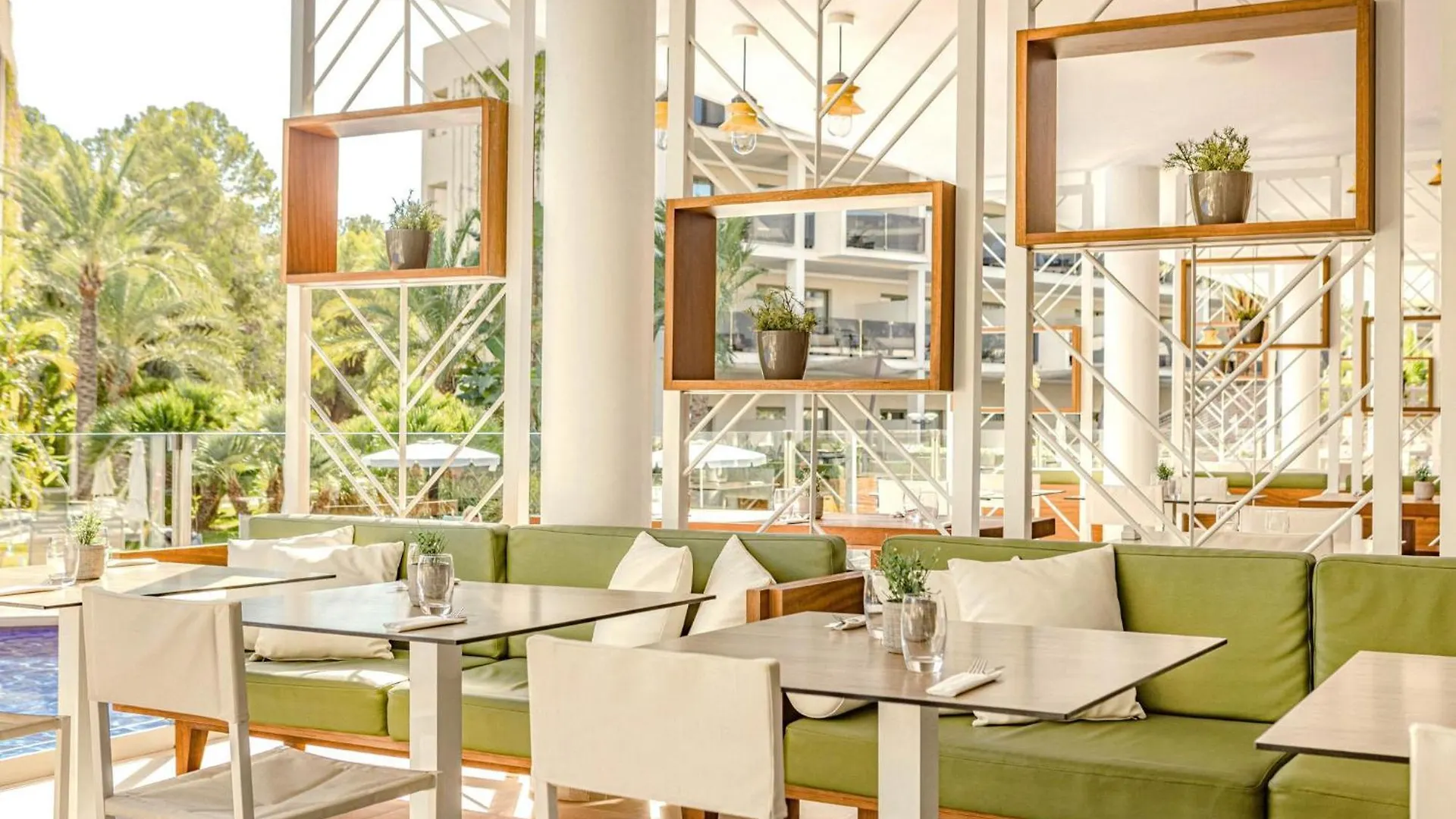 Aparthotel Zafiro Palace Palmanova