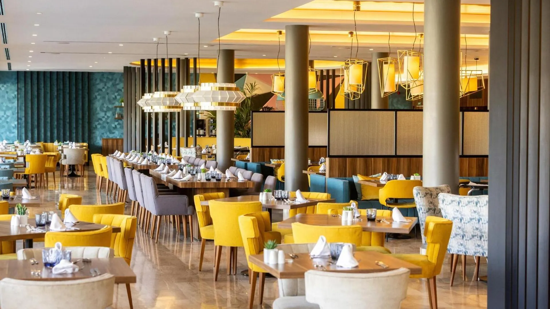 Zafiro Palace Palmanova Aparthotel