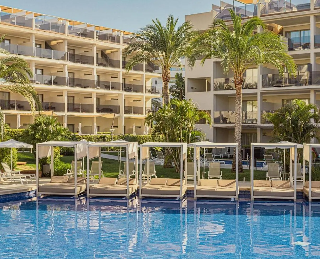 Zafiro Palace Palmanova Aparthotel